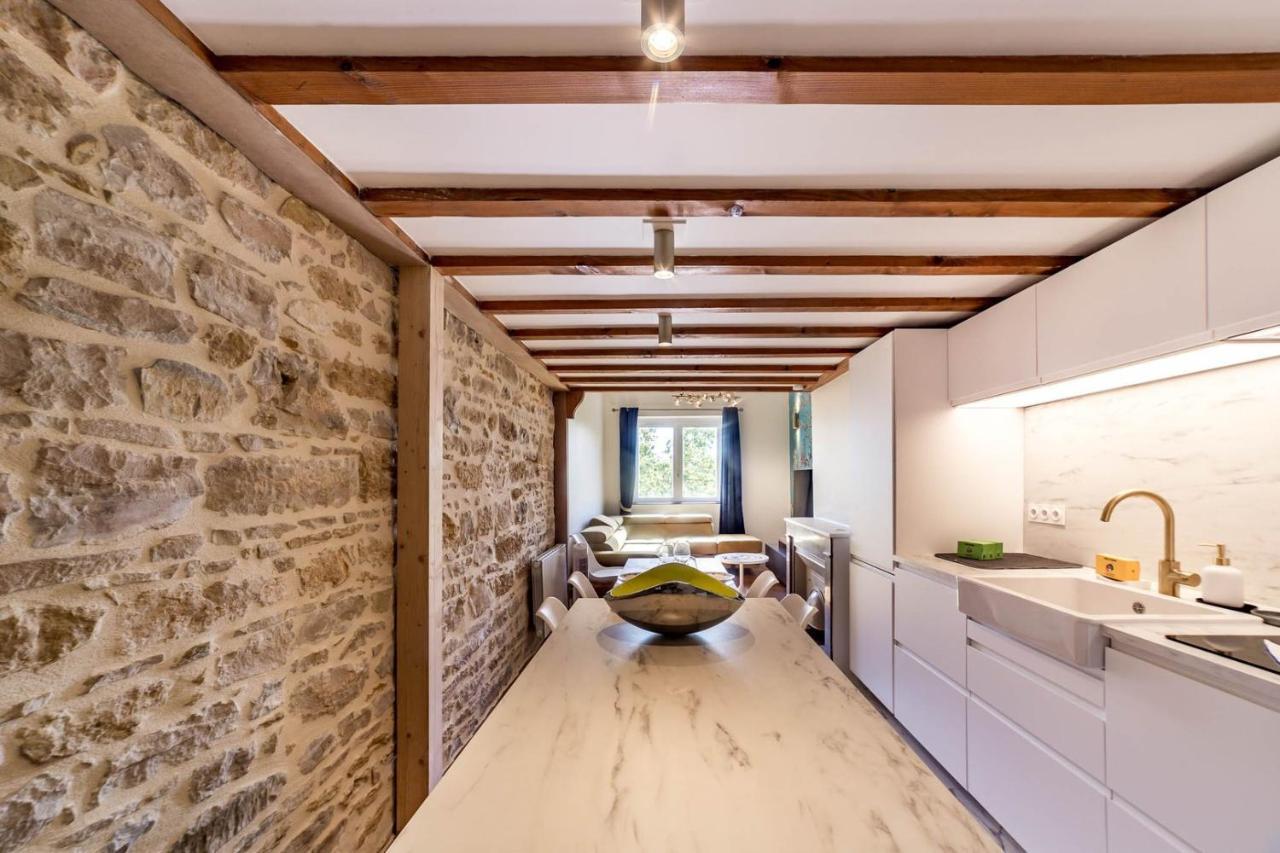 High-End Apartment Overlooking The Quays Ail Лион Екстериор снимка