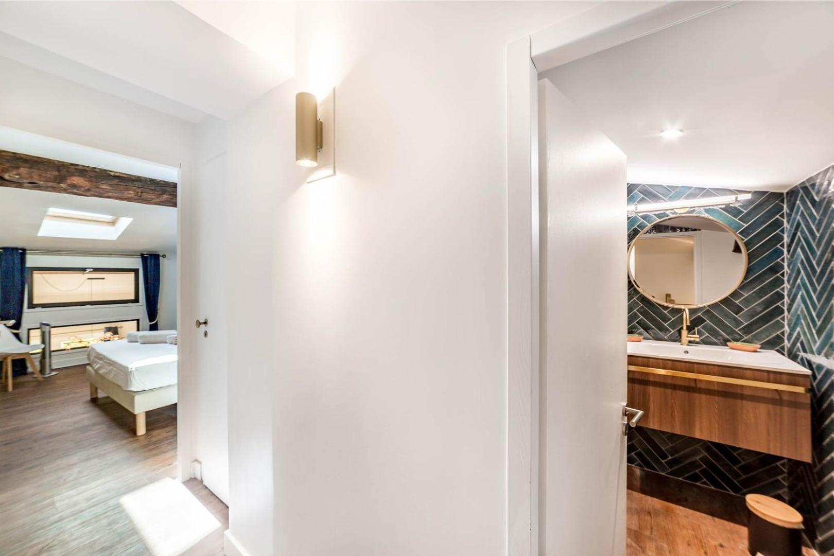 High-End Apartment Overlooking The Quays Ail Лион Екстериор снимка